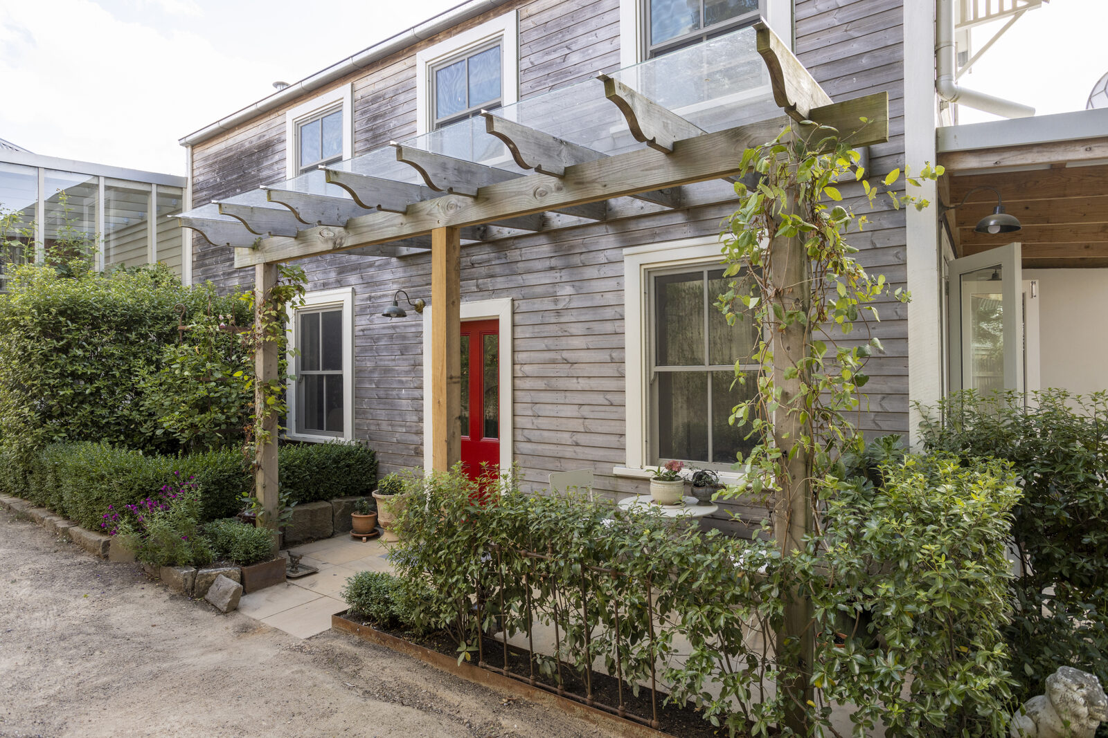 Charming exterior by SANA